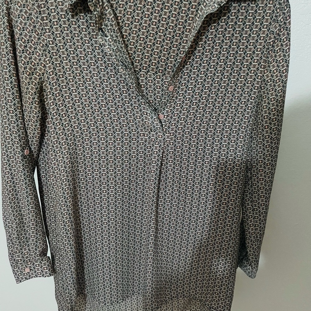 Pleione Black and Pink Geometric Shirt